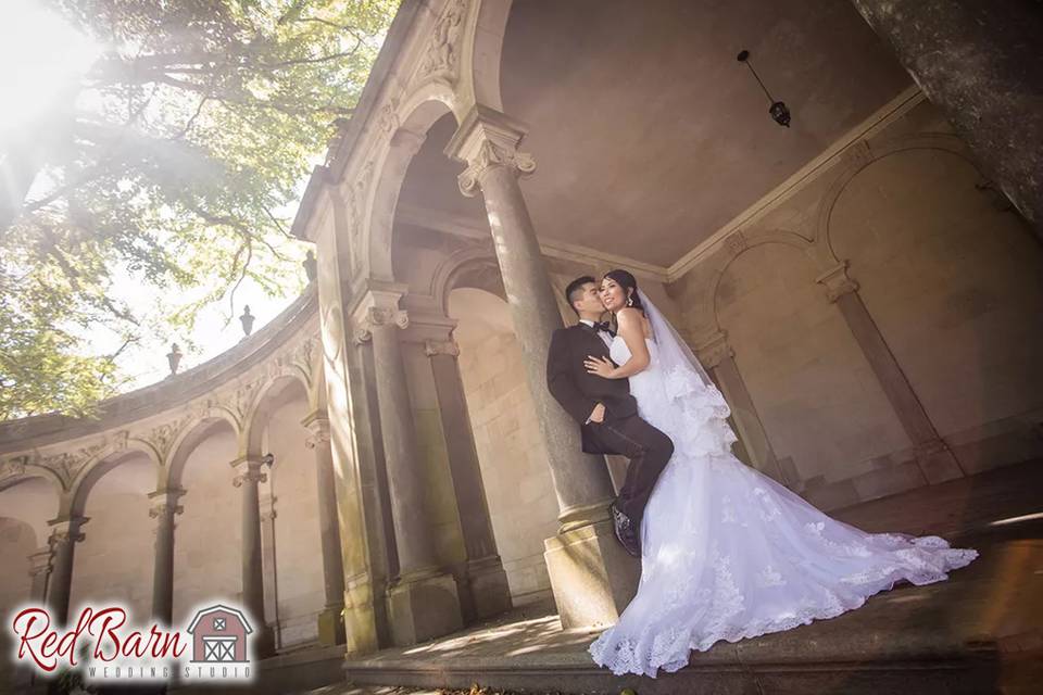 Red Barn Wedding Studio