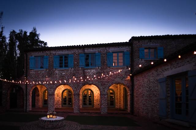 Anna Madison Photography - Charming setting