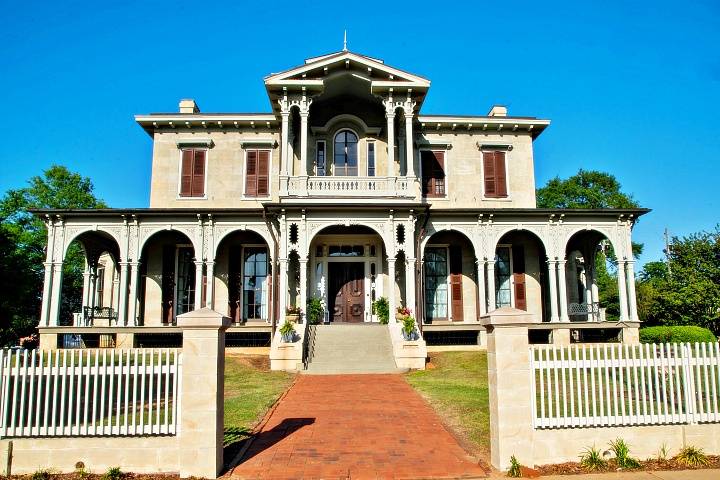 Jemison-Van de Graaff Mansion
