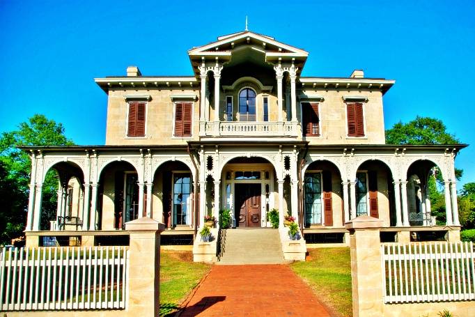 Jemison-Van de Graaff Mansion
