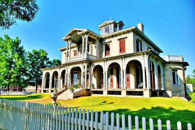 Jemison-Van de Graaff Mansion