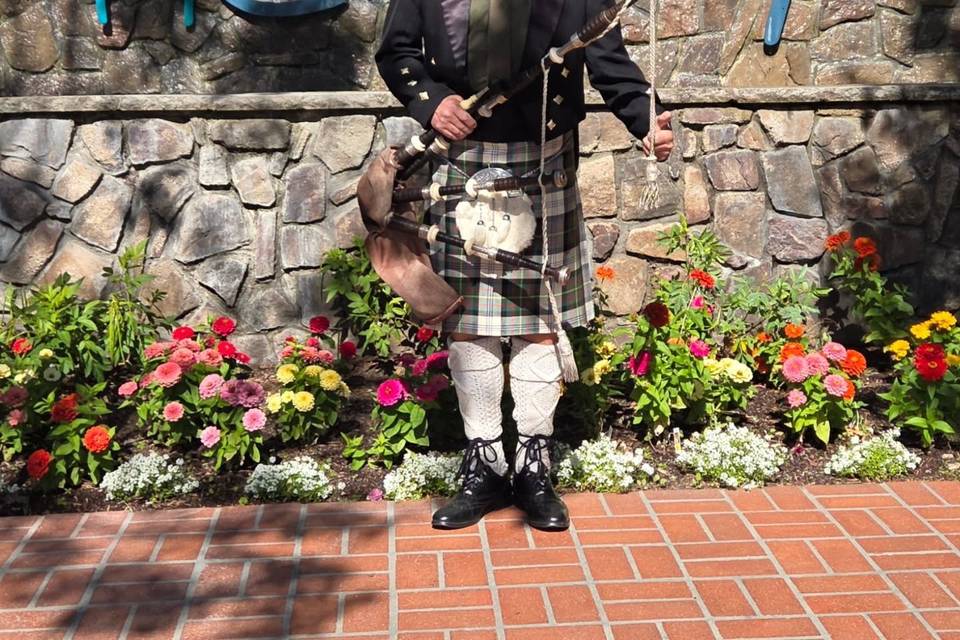 Bagpipes & Scottish Drums