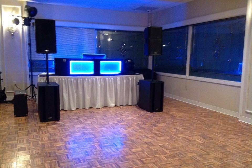 Take Five Entertainment - DJ - Cincinnati, OH - WeddingWire