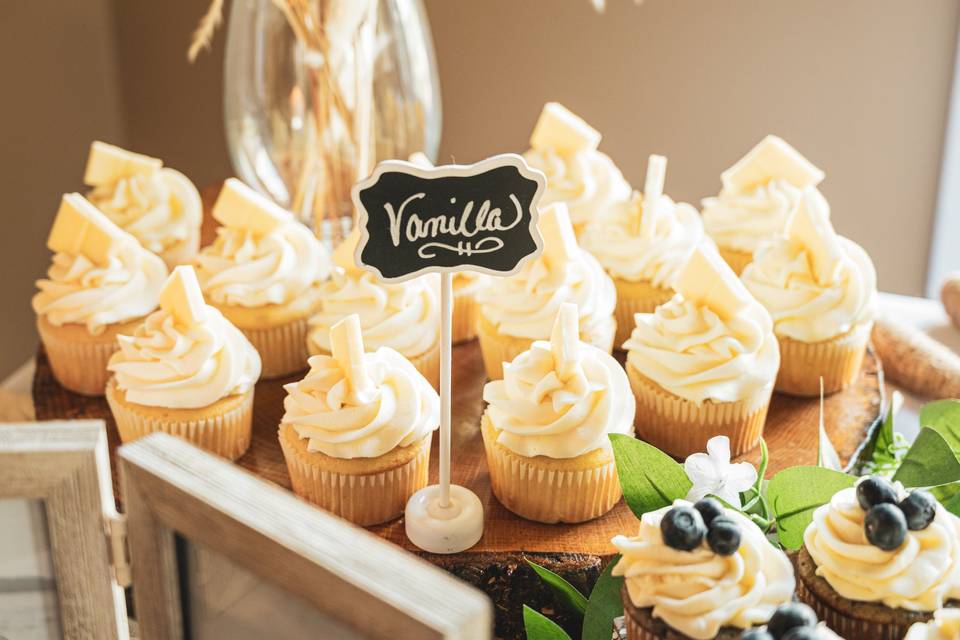 Vanilla cupcakes