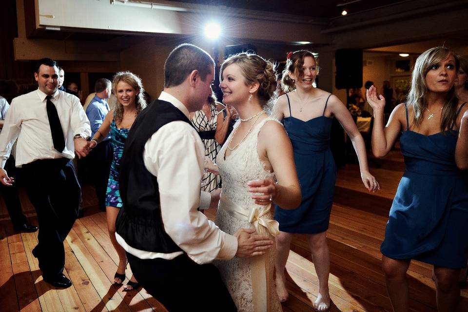 Couple dancing with the guests