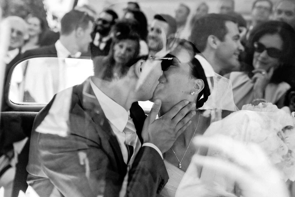 Kiss in Monte-Carlo Wedding