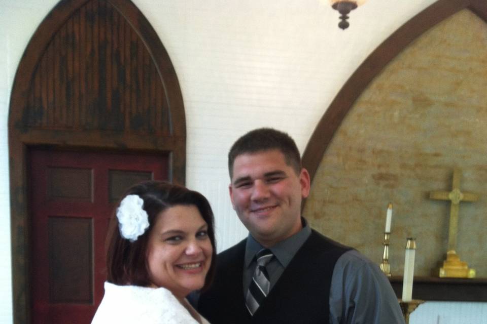 A Wedding With Rev Schulte.
https://www.facebook.com/AWeddingWithRevSchulte
Jessica and Darrin!  Great people!