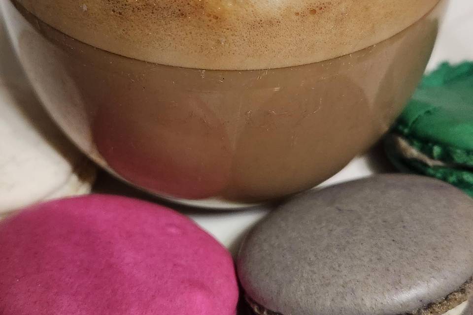 Latte with macarons