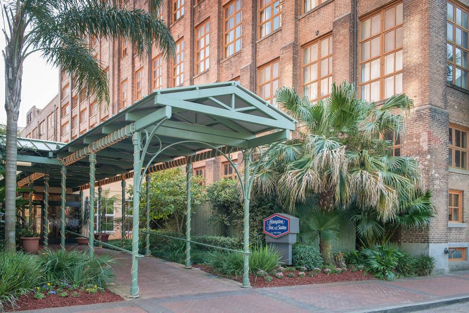 Exterior view of Hampton Inn Hotels & Suites of New Orleans