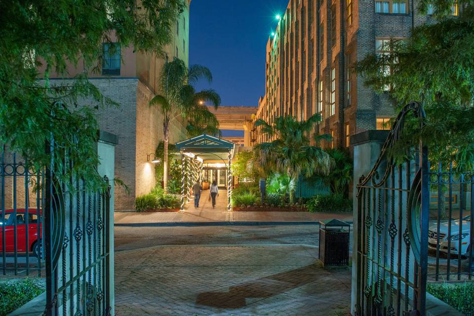 Exterior view of Hampton Inn Hotels & Suites of New Orleans