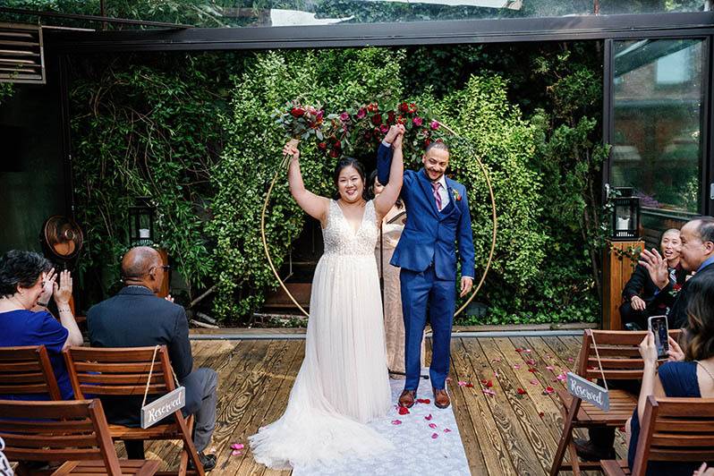 Couple outdoor Ceremony