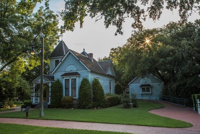 Farmers Branch Historical Park