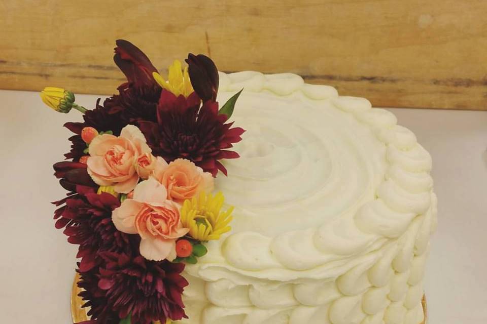 Wedding cutting cake