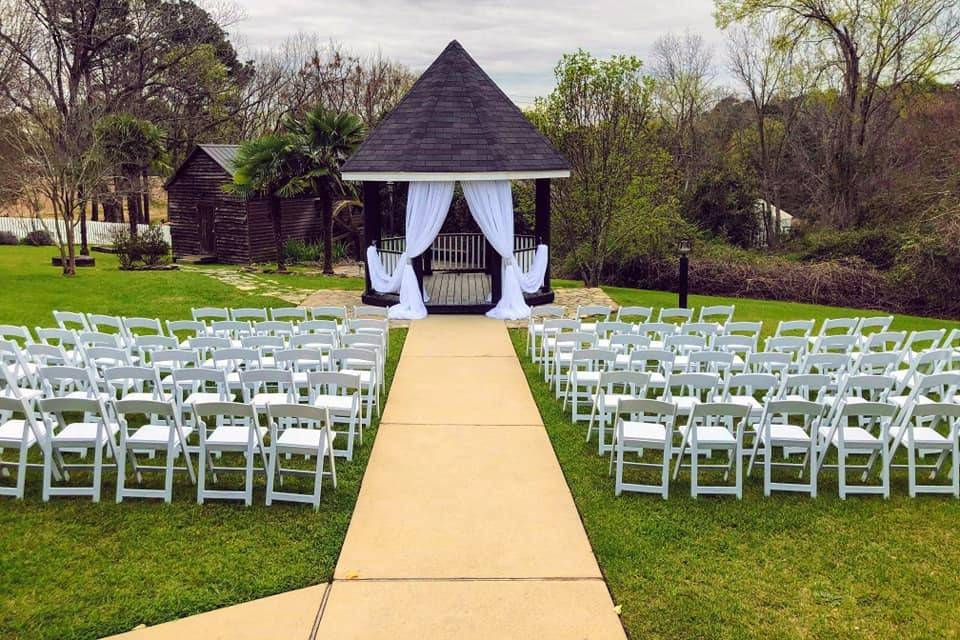 Outdoor ceremony