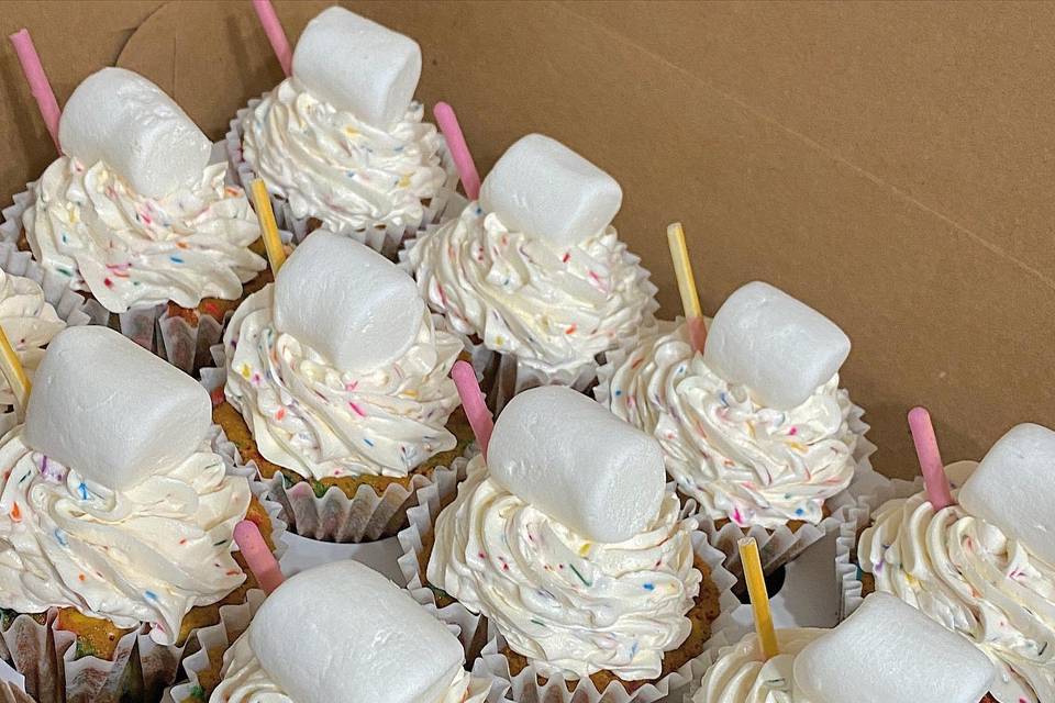 Birthday themed cupcakes