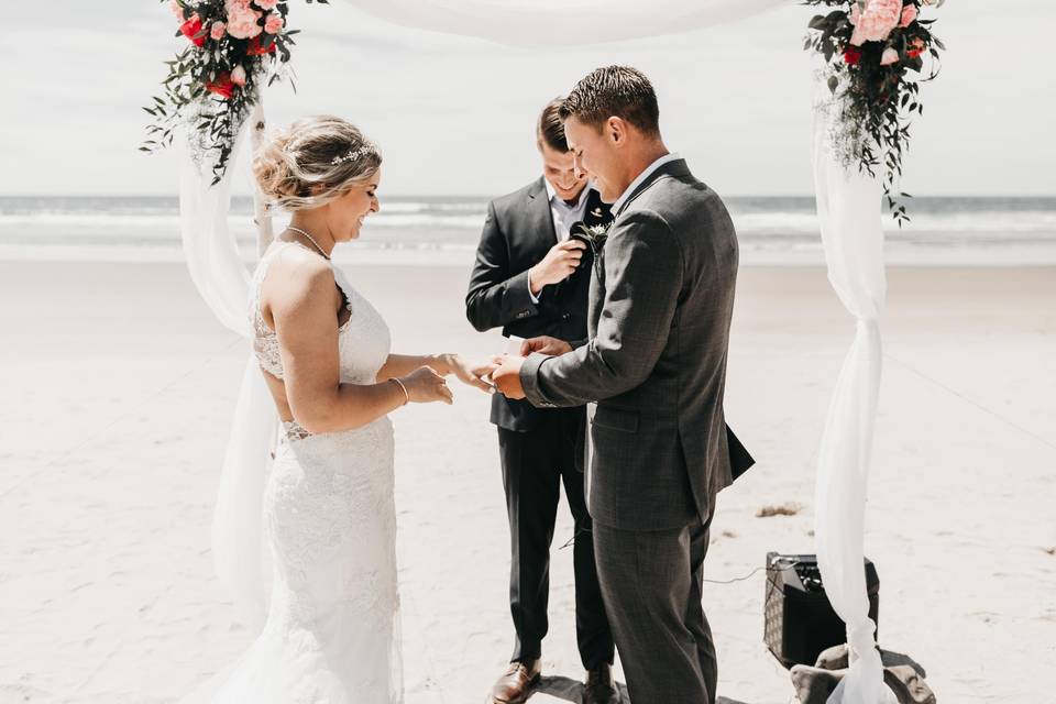 Vows by the waves - Snezhana's Photography