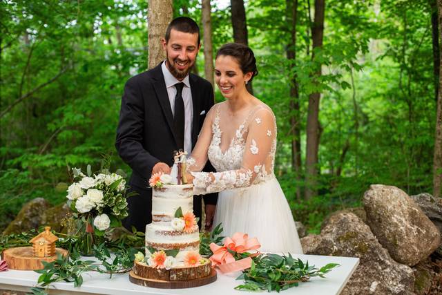 Cutting the cake