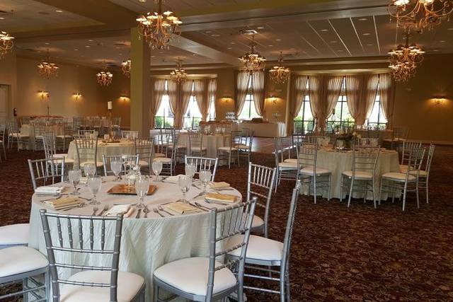 The Blue Heron Event Center - Country Club Weddings - Medina, OH ...