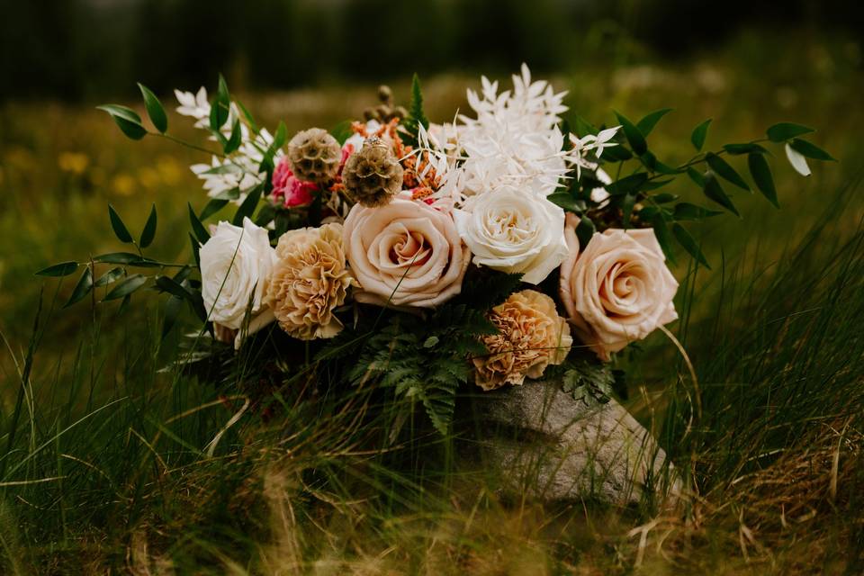 Rustic brides bouquet