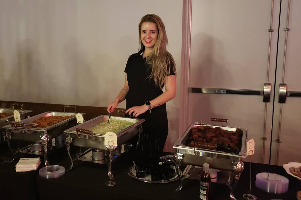 Latin Chicks Catering & Food Truck