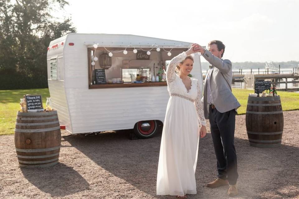 Newlyweds dancing