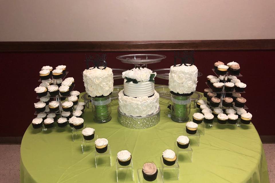 Cake and Cupcake Display