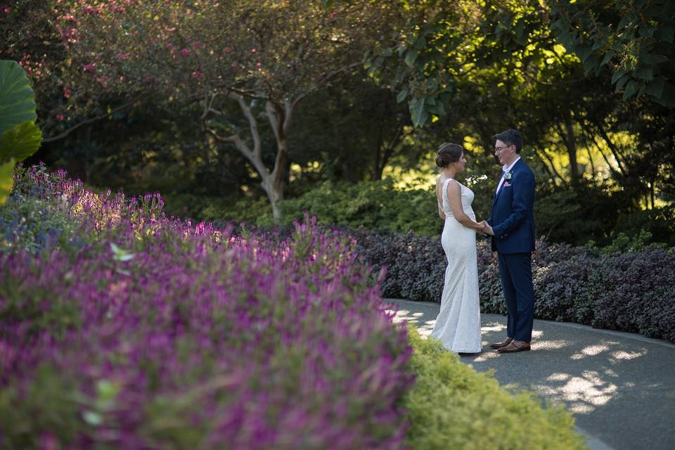 Sneak Away Romantics, Bride and Groom, at the Botanical Gardens