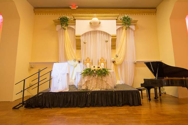 Sweetheart table