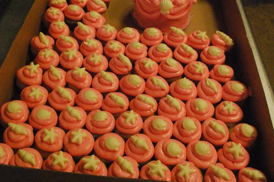 Pink cupcakes with matching to