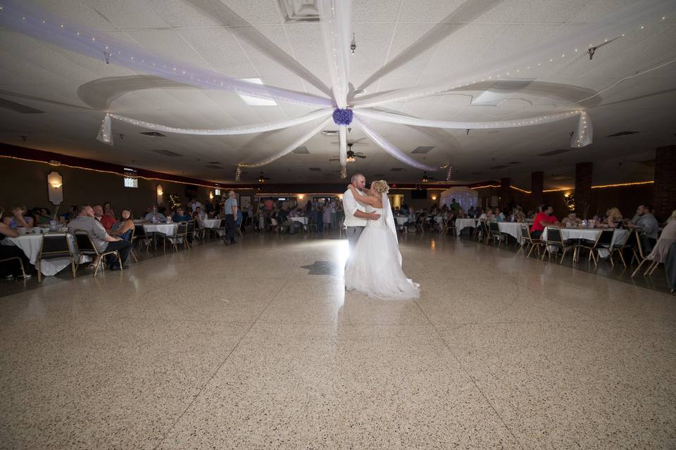 Spacious dance floor