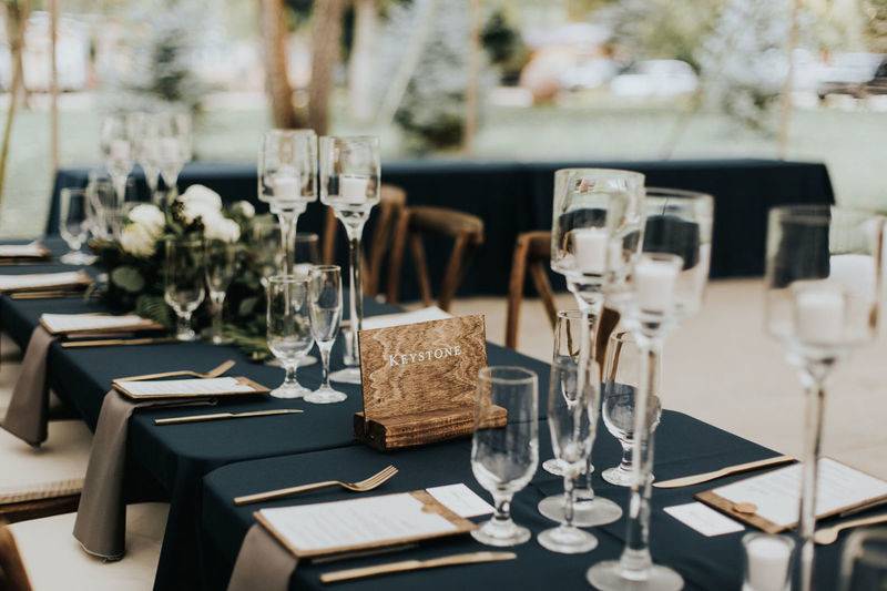 Head table setting