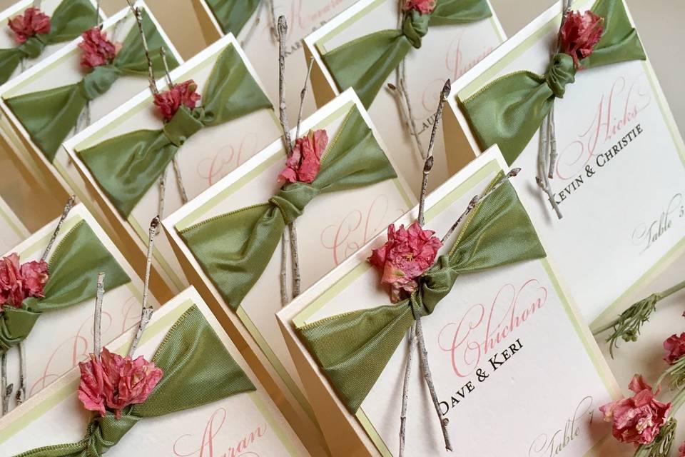 Pressed Flower Seating Card