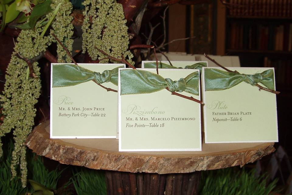 Branch seating cards display
