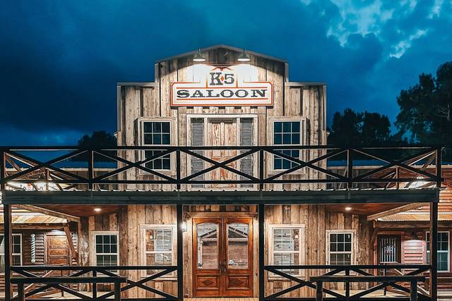 K5 Saloon at Flory Farm