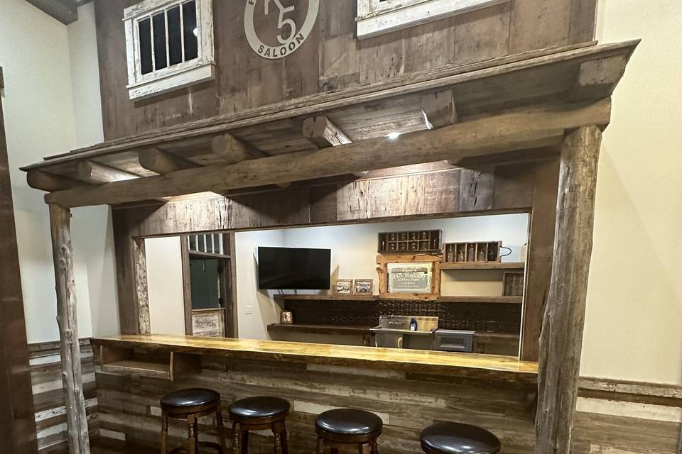 Bar located in Saloon
