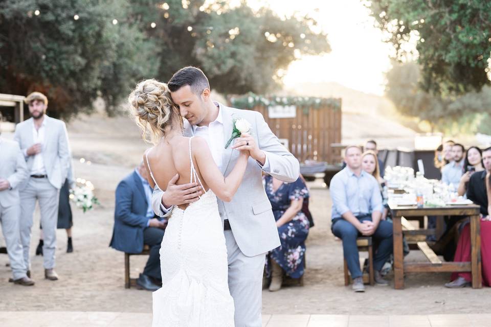 Mr + Mrs Davis - first dance