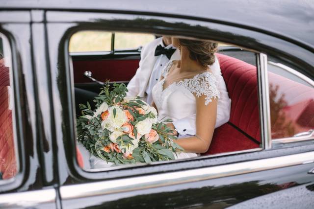Alyssa Hiner Photography - Newlyweds