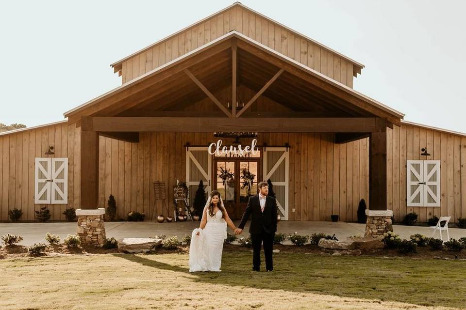 Spring Hill Farm Wedding and Event Center