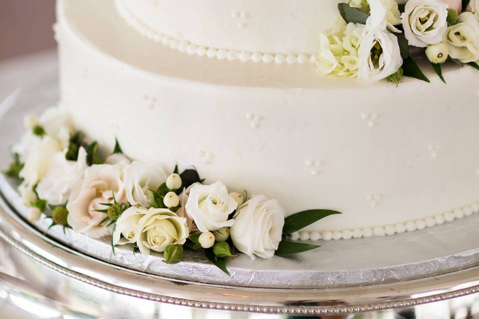 White wedding cake