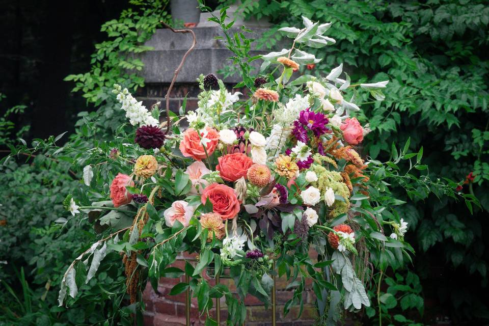 Garden centerpiece