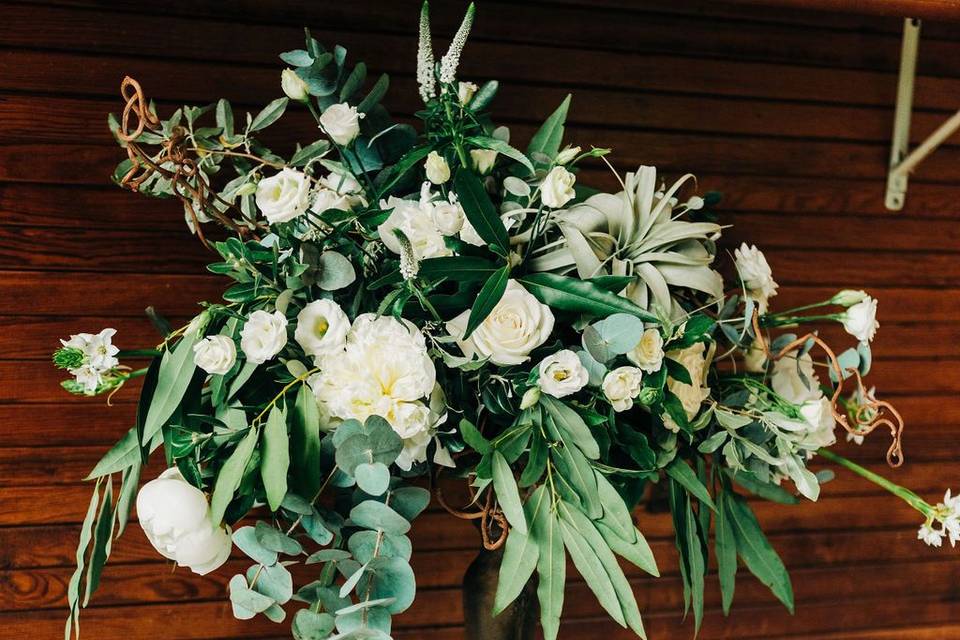 Build A White Spray Rose Boutonniere from Copper Penny Flowers