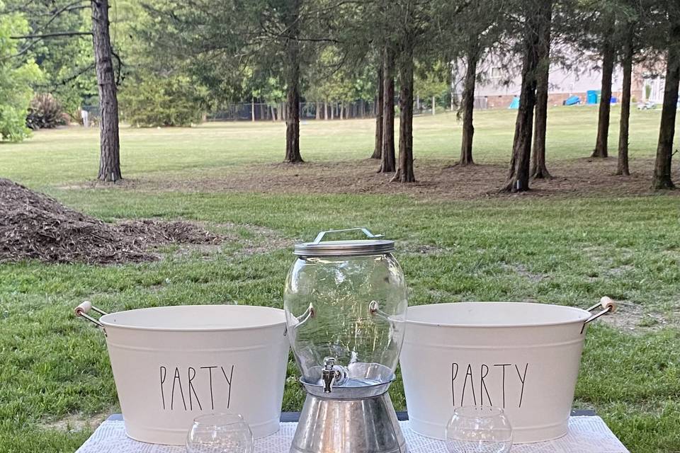 Drink table.