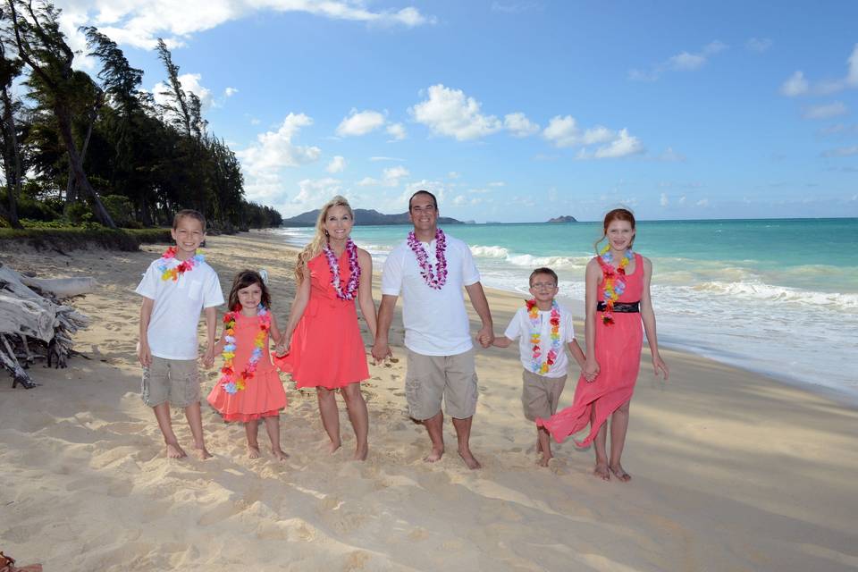 Waimanalo Beach Cottages and Weddings