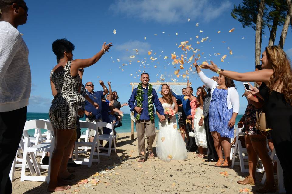 Waimanalo Beach Cottages and Weddings