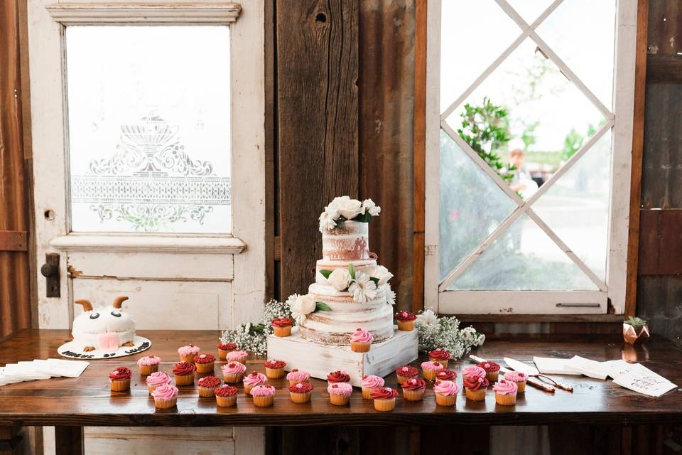 Cake Table/Barn Walls