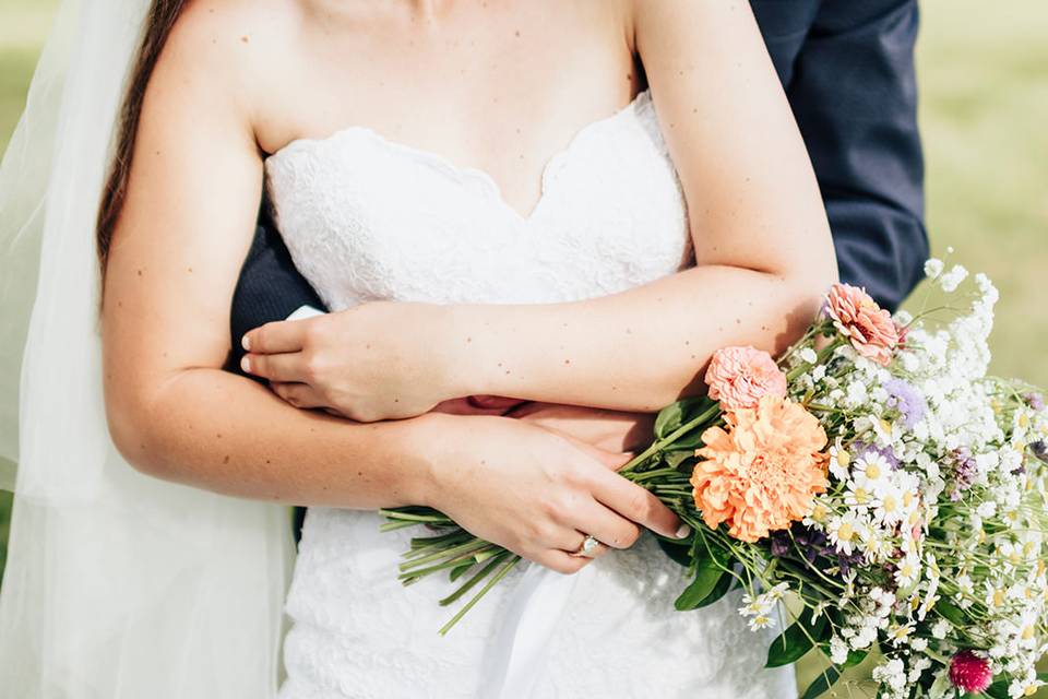 Backyard Cincinnati Wedding
