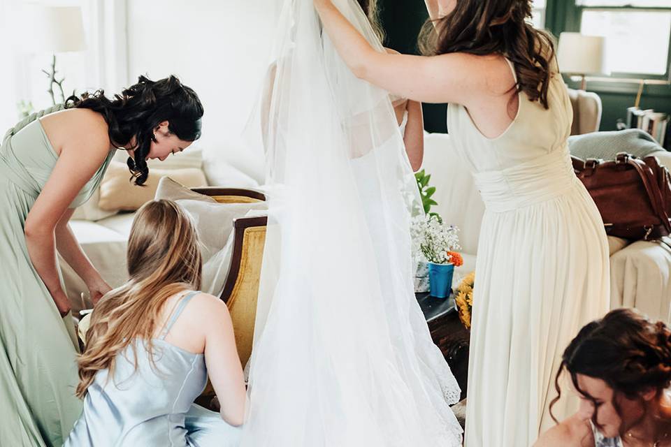 Backyard Cincinnati Wedding