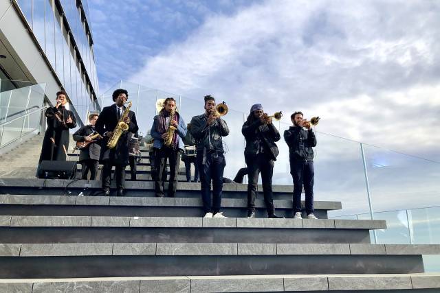 Hudson Horns