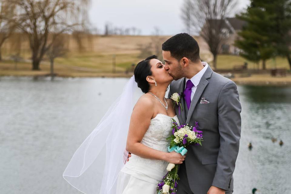 Newlywed kiss