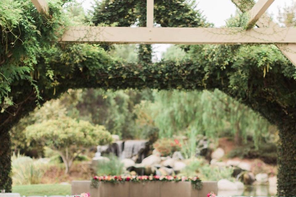 Coyote Hills Flower Garland, altar piece. - Royal Bee Florals and Events